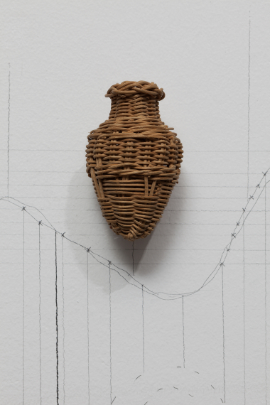 בועת האויר של הפלס המים. - spirit level