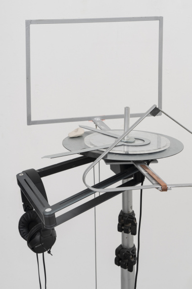 Relli-De-Vries_Soil-Drifting-and-Plant-Movement_13